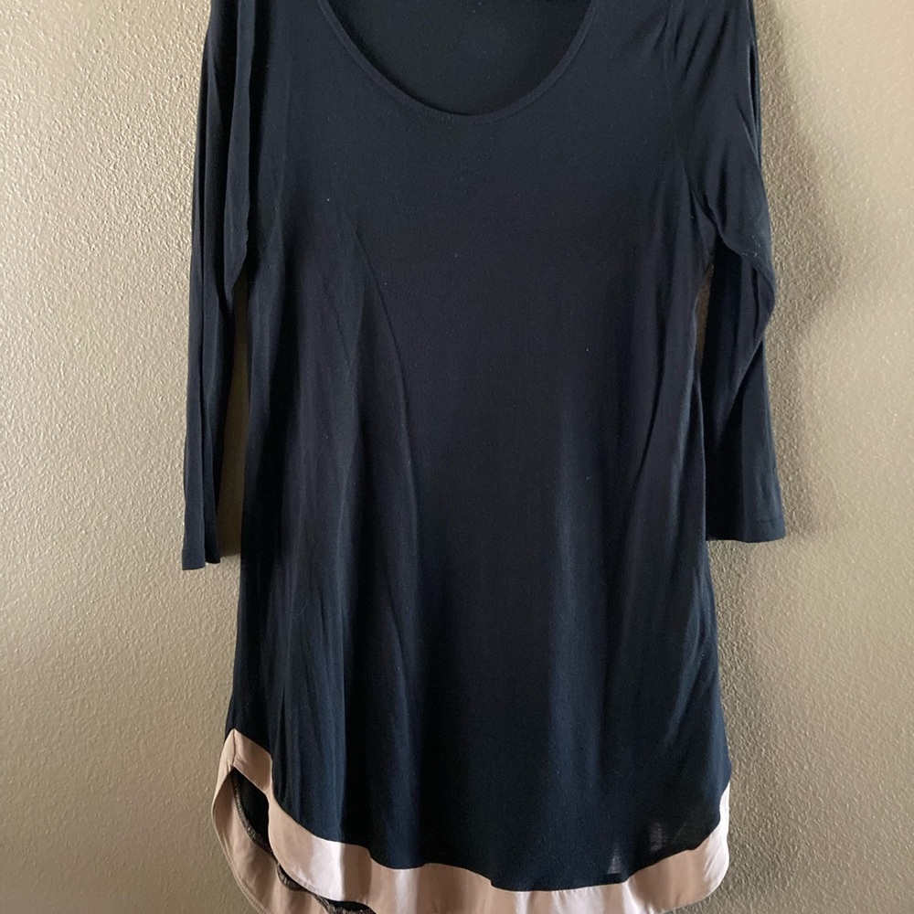 Black tunic with tan band